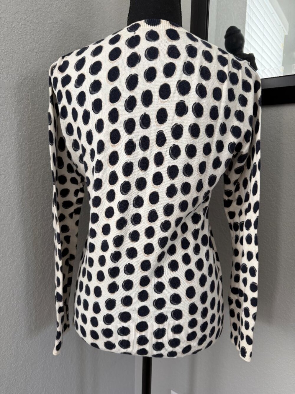 BANANA REPUBLIC Ivory Graphic Dots Button Cardigan Sweater Medium - Picture 6 of 15